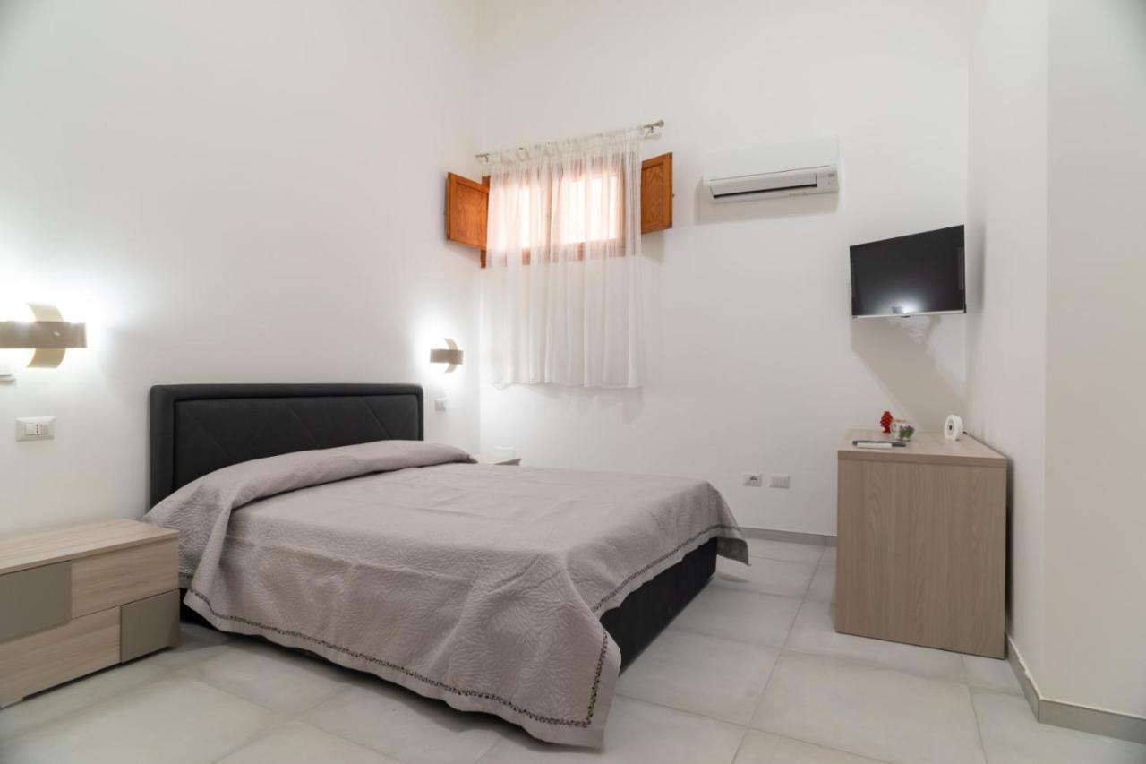 I Parrini Bed and Breakfast Porto Empedocle Exteriör bild