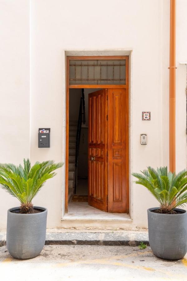 I Parrini Bed and Breakfast Porto Empedocle Exteriör bild